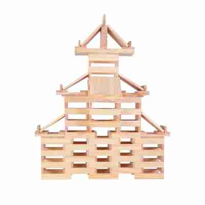 Grande architecture construite par empilement de planchettes Kapla