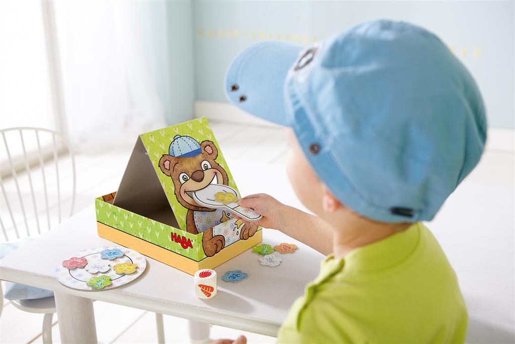 Une cuillère pour Martin 4 Enfant jouant à Une cuillère pour Martin de HABA