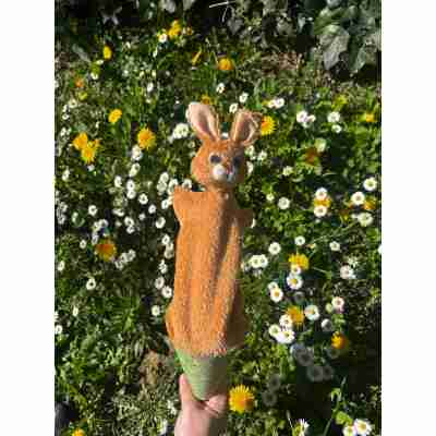 Marotte lapin Bass & Bass manipulée en extérieur