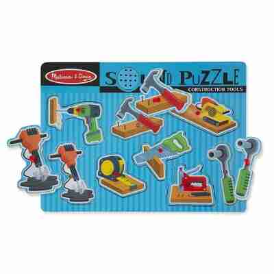 Pièces du puzzle sonore Melissa and Doug représentant perceuse, marteau, scie et autres outils