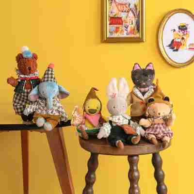 Personnages de la collection Les Minouchkas Moulin Roty réunis