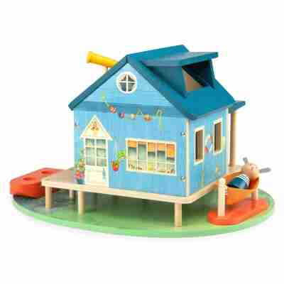 Vue arrière de la maison du lac La Grande Famille