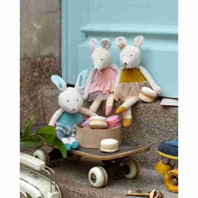 Poupée lapin ballerine