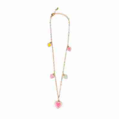 Détail des pendentifs cœur pastel collier Beloved Beauty