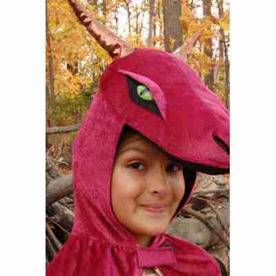 Détail tête dragon rouge avec yeux verts