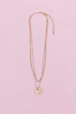 Collier papillon rose avec perles et chaîne dorée Great Pretenders