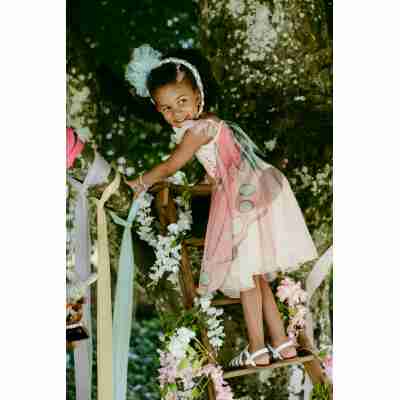 Robe papillon rose à sequins avec ailes