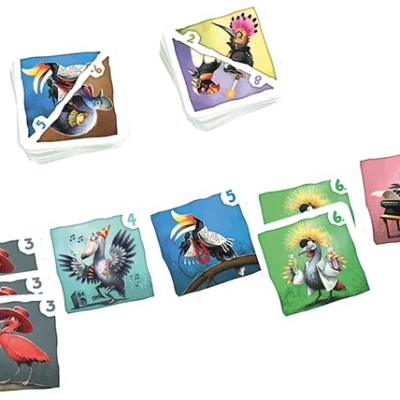 Partie de Crazy Birds avec cartes étalées sur la table