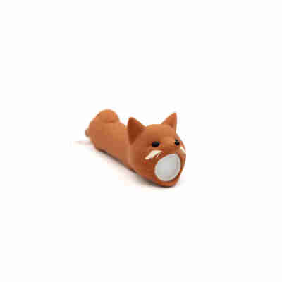 Ptit Loustic – Magasin de jeux et jouets à Saint-Étienne 5 Lampe torche en silicone renard Little L vue de face