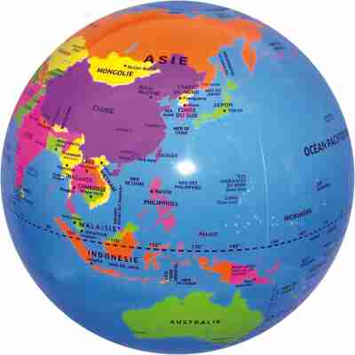 Détail du globe gonflable montrant l’Asie et l’océan Pacifique