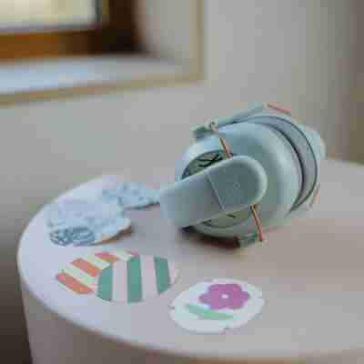 casque anti-bruit personnalisable avec accessoires décoratifs