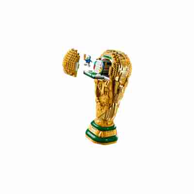 Ptit Loustic – Magasin de jeux et jouets à Saint-Étienne 18 Compartiment secret du trophée FIFA LEGO avec minifigurine exclusive