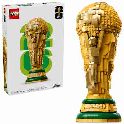 Ptit Loustic – Magasin de jeux et jouets à Saint-Étienne 17 Boite et trophée officiel de la Coupe du monde de la FIFA LEGO 43020