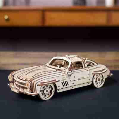 Maquette automobile Coupé sport à aileron Ugears terminée