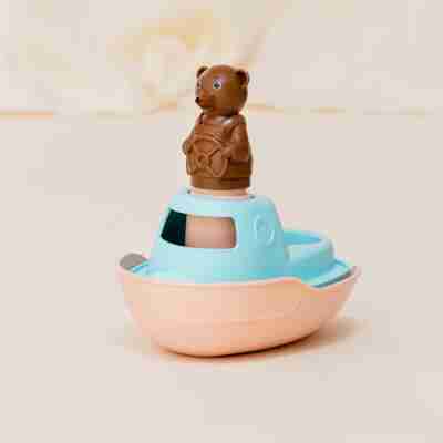 Ptit Loustic – Magasin de jeux et jouets à Saint-Étienne 12 Petit Ours Brun debout sur le bateau de bain Simple