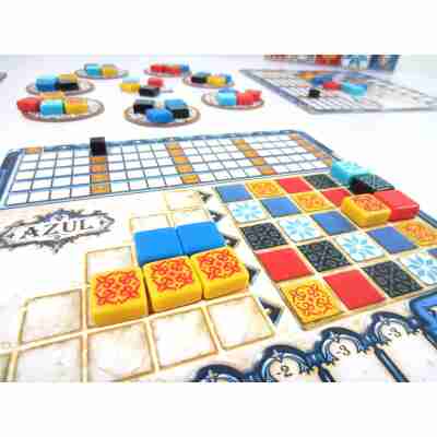Plateau de jeu Azul avec mosaïque en construction
