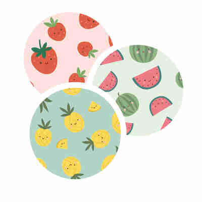 Motifs illustrés pastèque, ananas et fraise des valisettes Les fruits gourmands Vilac
