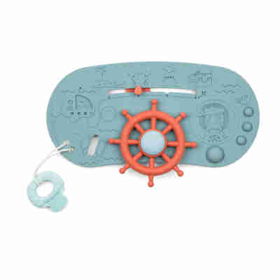 Ptit Loustic – Magasin de jeux et jouets à Saint-Étienne 1 Panneau de bain bateau pirate Lilliputiens avec gouvernail et activités