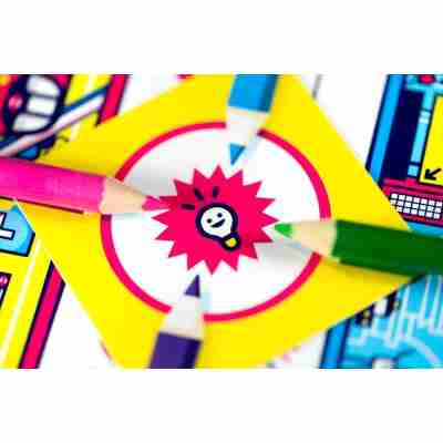 Crayons de couleur utilisés dans le jeu Next Station London