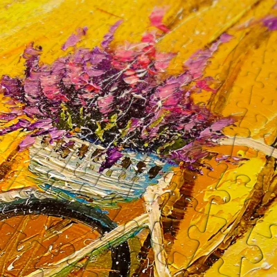 Gros plan sur les pièces du puzzle My Bike autour du panier de fleurs et du vélo