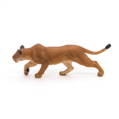 Figurine Lionne chassant Papo vue de profil avec silhouette allongée et queue tendue