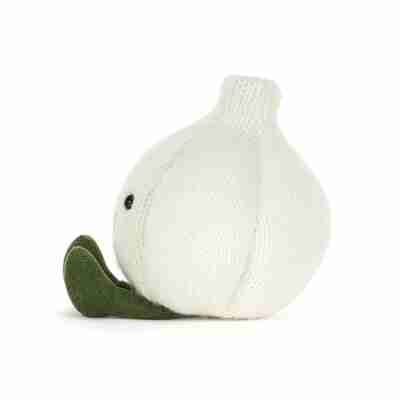 Vue de profil de la peluche ail Jellycat avec ses petits pieds vert foncé