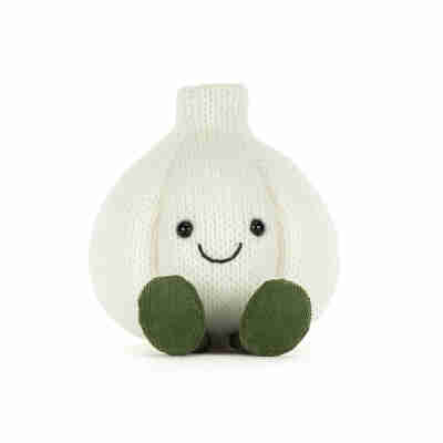 Amuseables Garlic Jellycat de face avec corps en maille crème et pieds verts