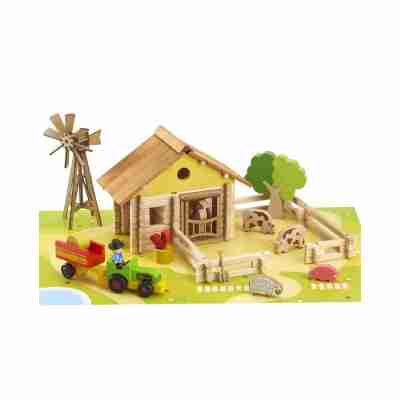 Ma ferme en bois Jeujura construite avec maison, enclos, tracteur et animaux de la ferme