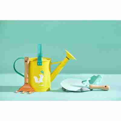 Arrosoir jaune, pelle, râteau et gants du Set du Petit Jardinier Janod