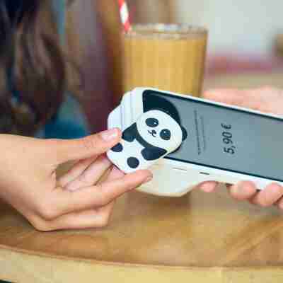 Paiement sans contact réalisé avec le Money Walkie Panda
